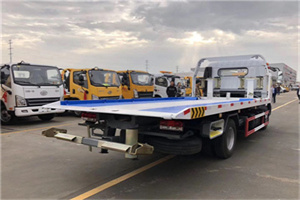 和静汽车救援补胎