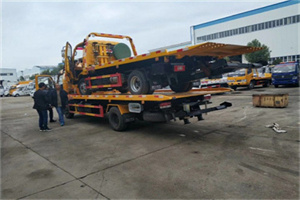 和静同城汽车补胎